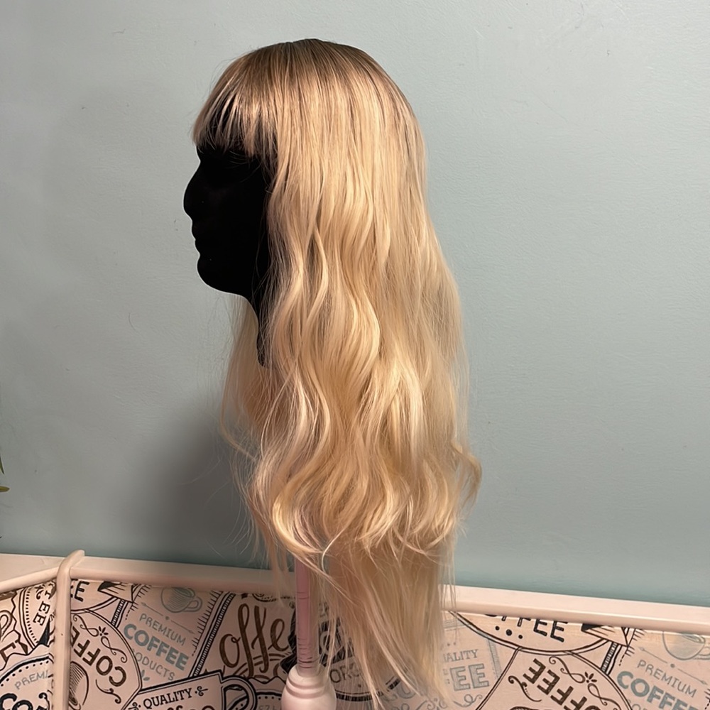 Ombré blonde synthetic wig 24”